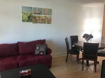 Kashaneh Guest House - 25 Greenview Toronto