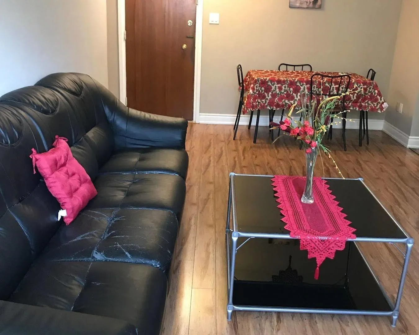 Kashaneh Guest House - 25 Greenview Toronto