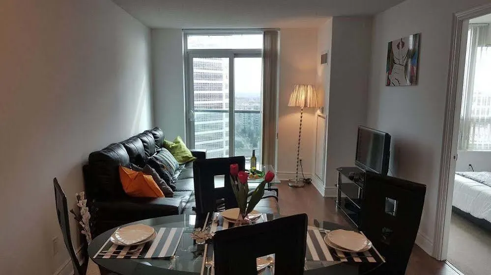 Kashaneh Guest House - 25 Greenview Toronto 3*,