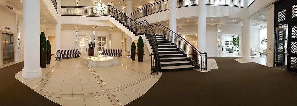 Hotel Kashaneh Guest House - 25 Greenview Toronto