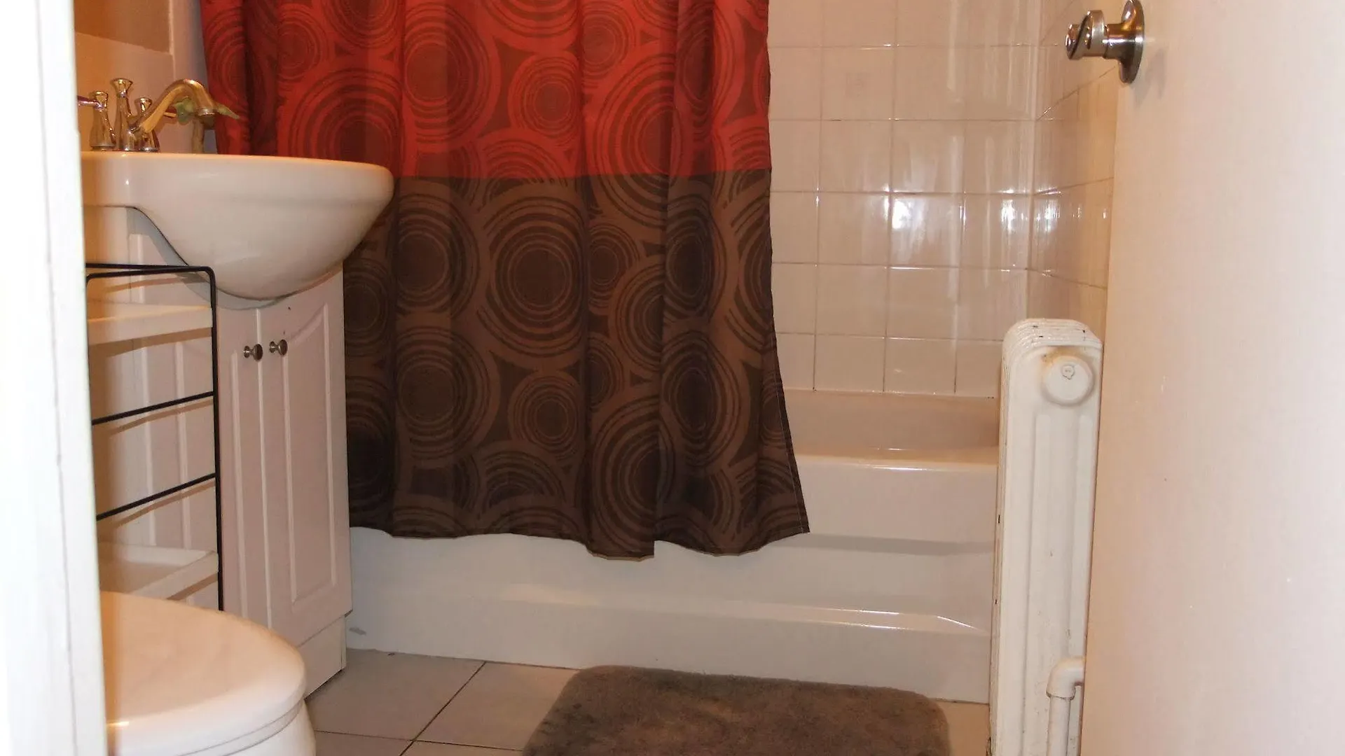 Kashaneh Guest House - 25 Greenview Toronto Hotel